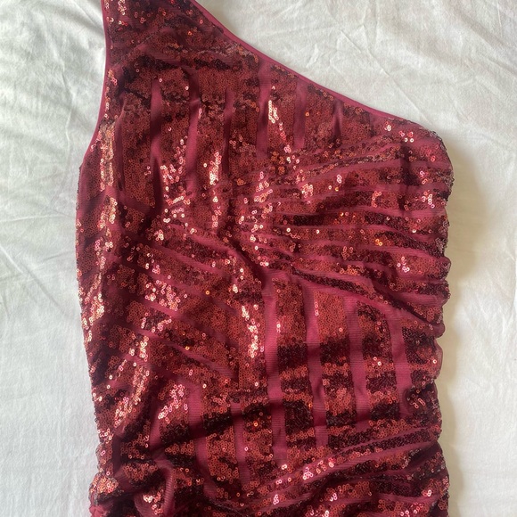 One shoulder ruched mini dress - Picture 5 of 8